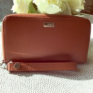 Jewell by Thirty One